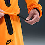 Chamarra de tejido Woven de cierre completo Windrunner para hombre Nike Tech