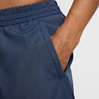 Shorts versátiles Dri-FIT de 18 cm sin forro para hombre Nike Form