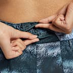 Nike One 女款 Dri-FIT 高腰 3" 帶內裡印花短褲