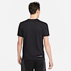 Nike Dri-FIT 男款圖樣訓練 T 恤