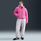 Chamarra con gorro Therma-FIT holgada para mujer Nike Sportswear Classic Puffer