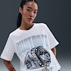 Nike Women's Loose Short-Sleeve Basketball T-Shirt