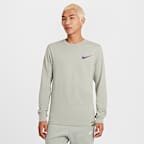Nike Sportswear Club Long-Sleeve T-Shirt