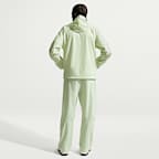 Chamarra Windrunner Nike Tech Dri-FIT de tejido Woven y cierre completo para hombre