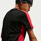 Playera de entrenamiento de manga corta Dri-FIT para niño talla grande Nike Trophy23