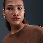 T-shirt o obszernym, pudełkowym kroju Nike Sportswear