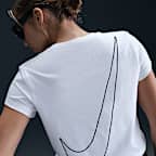Nike Sportswear Club Women's Short-Sleeve Cropped Graphic T-Shirt