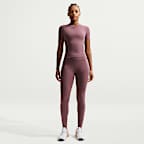 Nike Universa kortærmet Dri-FIT-trøje til kvinder