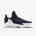 LeBron Witness 6 EP Basketball Shoes