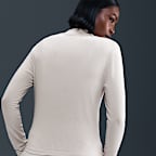 Playera de manga larga slim con cuello alto para mujer Nike Sportswear Chill Knit