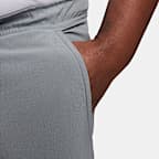 Nike Unlimited vielseitige Dri-FIT Herrenshorts ohne Futter (ca. 18 cm)