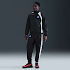 Paris Saint-Germain Men's Nike Soccer Total 90 Soccer Track Jacket