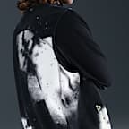 Nike ACG "Wolf Tree" Weste mit Print