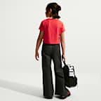 Nike Sportswear 大童 (女童) 短版 T 恤