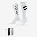 Nike Sportswear Everyday Essential Crew Socks (3 Pairs)