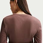 Playera de manga larga de tela de canalé ajustada para mujer Nike Sportswear