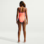 Traje de baño de una sola pieza de cuello cuadrado con textura ondulada para mujer Nike Swim