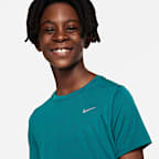 เสื้อเทรนนิ่งแขนสั้นเด็กโต Nike Dri-FIT Miler (ชาย)