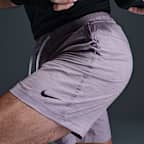 Shorts versátiles Dri-FIT de 18 cm sin forro para hombre Nike Form