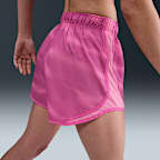 Shorts de correr Dri-FIT de tiro medio con forro de ropa interior para mujer Nike Tempo