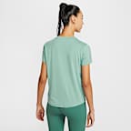 เสื้อแขนสั้นผู้หญิง Dri-FIT Nike One Classic