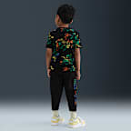 Conjunto de playera y pants Reveal estampado infantil Nike Sportswear
