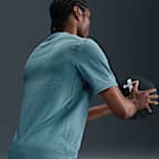 Playera versátil de manga corta Dri-FIT Seersucker para hombre Nike Primary