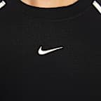 Nike Sportswear 女款緊身長袖短版上衣