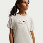 Nike Sportswear Older Kids' T-Shirt