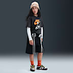 Playera para niños talla grande Nike Sportswear