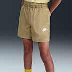 Shorts de tejido Woven de 12 cm para niños talla grande Nike Sportswear Club
