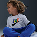 Playera de manga corta de tejido Knit Family para infantil Nike Club