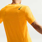 Playera de correr de manga corta Dri-FIT ADV para hombre Nike AeroSwift