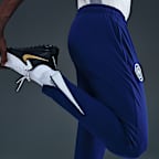 Inter Milan Strike Nike Dri-FIT kötött férfi futballnadrág