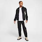 Chamarra de fútbol con gorro repelente al agua para hombre Nike Strike+