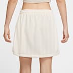 กระโปรงลายทางผ้าแจ็คการ์ดผู้หญิง Nike Sportswear