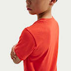 Playera para niños talla grande Nike Sportswear