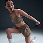 Nike Swoosh 中度支撐型女款襯墊運動內衣