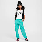 Nike Sportswear Older Kids' (Girls') Cropped T-Shirt