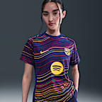 FC Barcelona Academy Pro Home Nike Dri-FIT Pre-Match Kurzarm-Fußballoberteil (Damen)