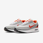 Nike College Air Max Verse (Oregon State) Men's Shoes