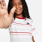 Nike Sportswear Older Kids' T-Shirt