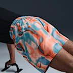 Shorts versátiles Dri-FIT de 13 cm sin forro para hombre Nike Form