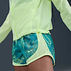 Chamarra de correr Repel plegable para mujer Nike Swift