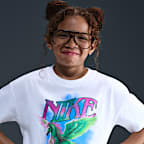 Nike Sportswear Older Kids' (Girls') T-Shirt