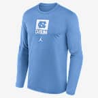 Playera de manga larga universitaria marca Jordan Dri-FIT para hombre North Carolina Courtside - Azul claro