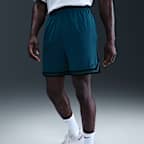 Shorts de básquetbol de tejido Woven UV Dri-FIT de 15 cm para hombre Nike DNA