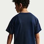 Playera de básquetbol Nike Max90 para niños Caitlin Clark