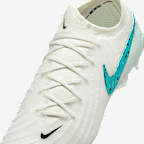 Tacos de fútbol para terreno firme de corte low Nike Phantom GX 2 Elite LV8