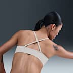 ナイキ フォーム ウィメンズ ライトサポート パッディド トライアングル スポーツブラ